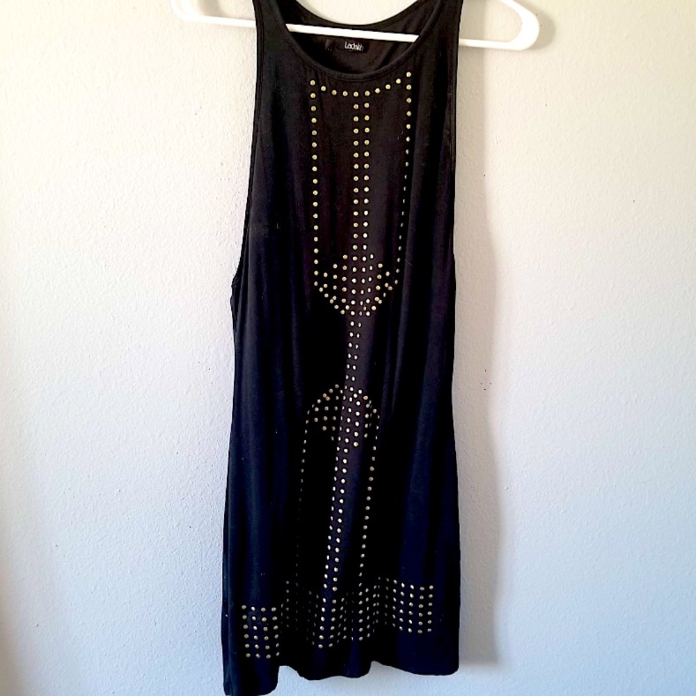 Sleeveless black dress with gold design